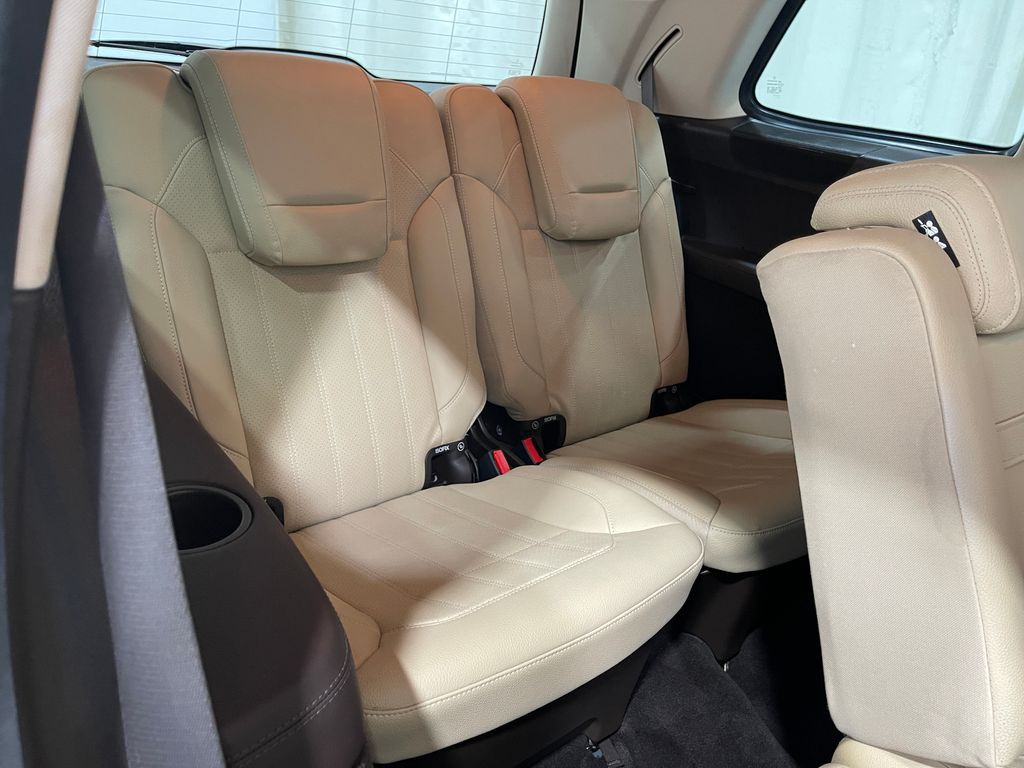 2017 Mercedes-Benz GLS-Class Image 34