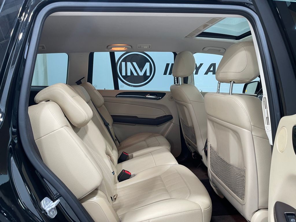 2017 Mercedes-Benz GLS-Class Image 35