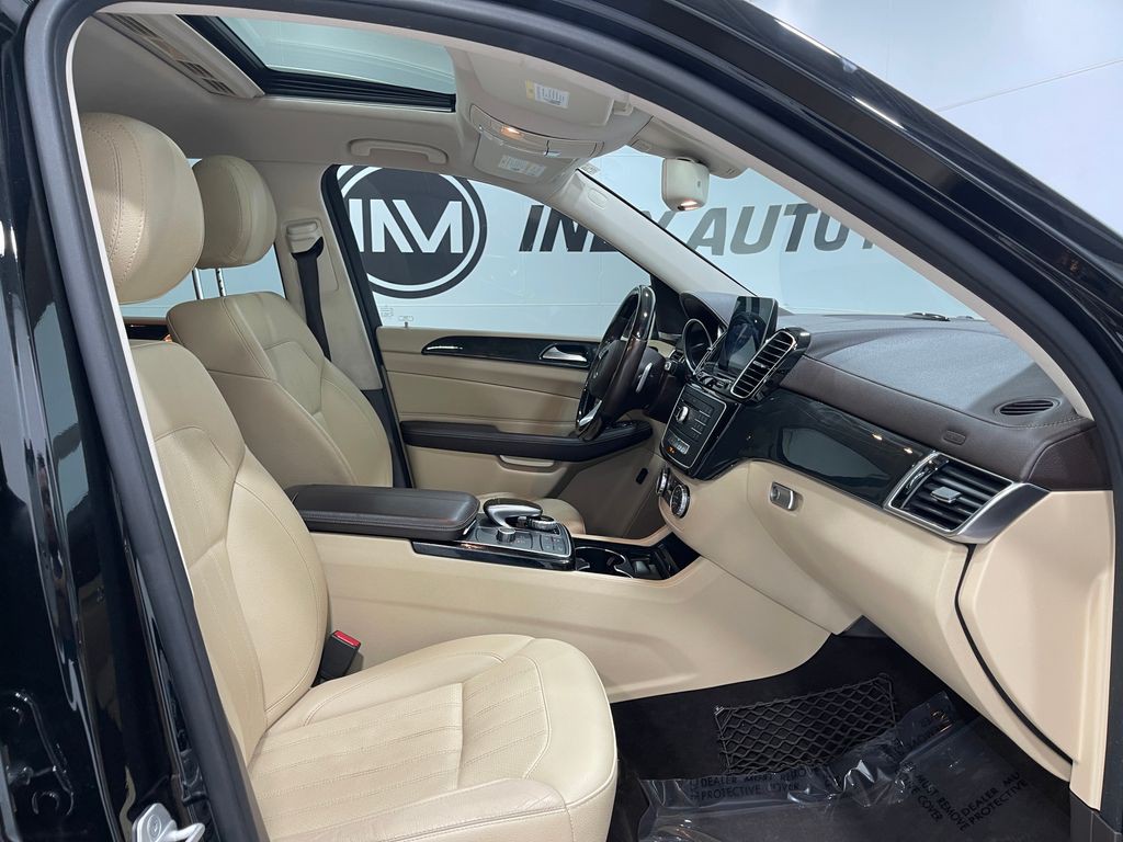 2017 Mercedes-Benz GLS-Class Image 36