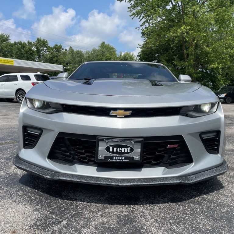 2017 Chevrolet Camaro Image 2