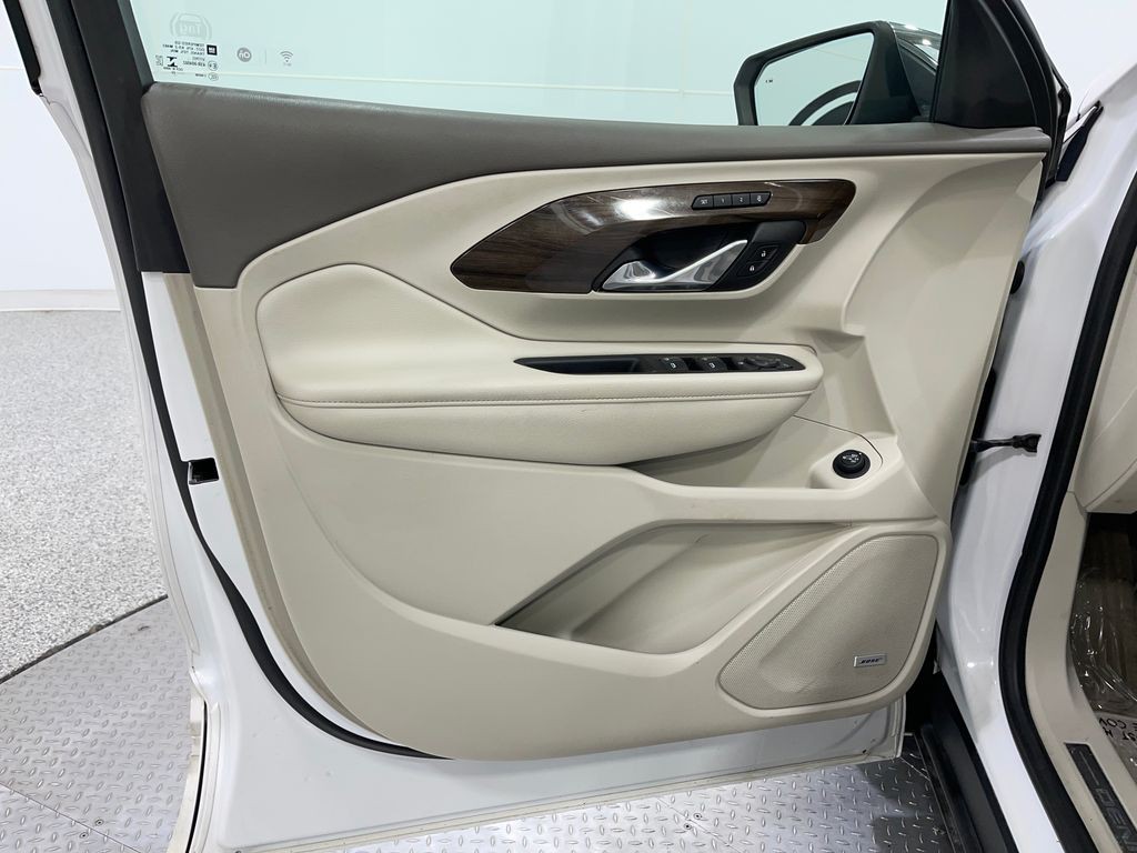 2020 GMC Terrain Image 16