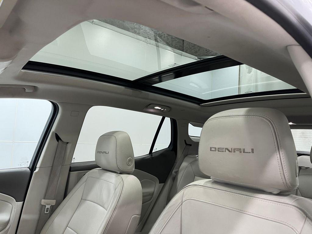 2020 GMC Terrain Image 12