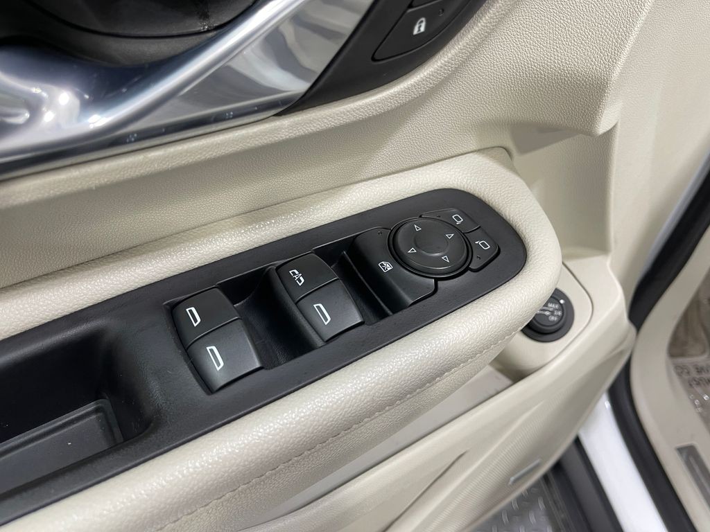 2020 GMC Terrain Image 17