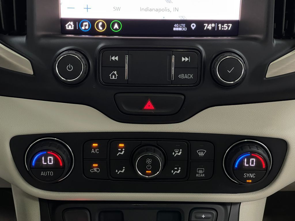 2020 GMC Terrain Image 26