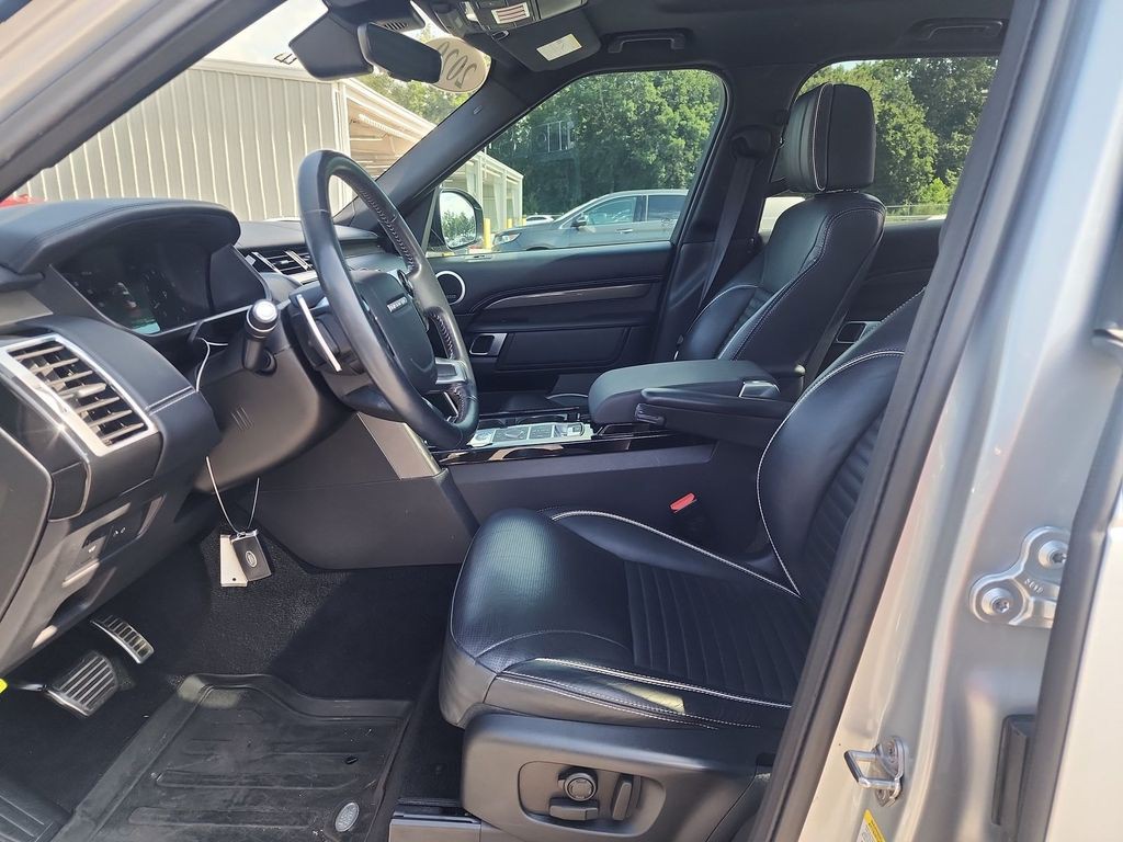 2020 Land Rover Discovery Image 7