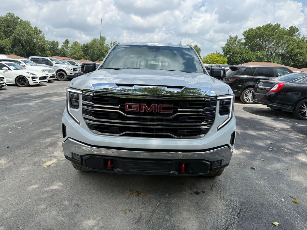 2023 GMC Sierra 1500 Image 2