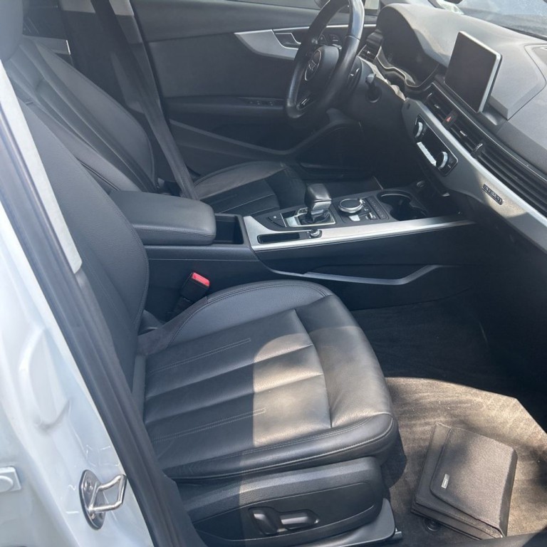 2017 Audi A4 Image 6