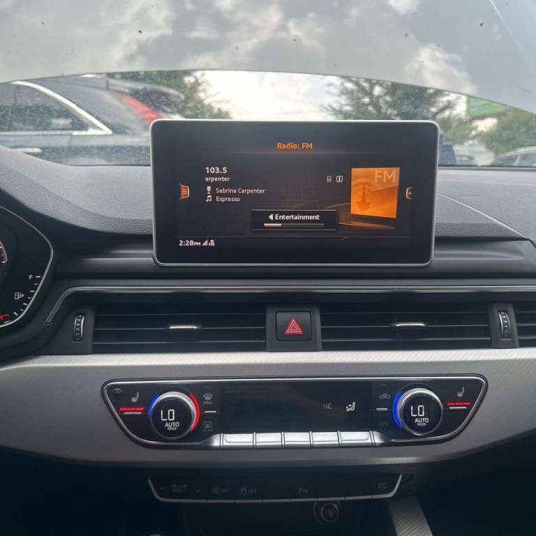 2017 Audi A4 Image 8