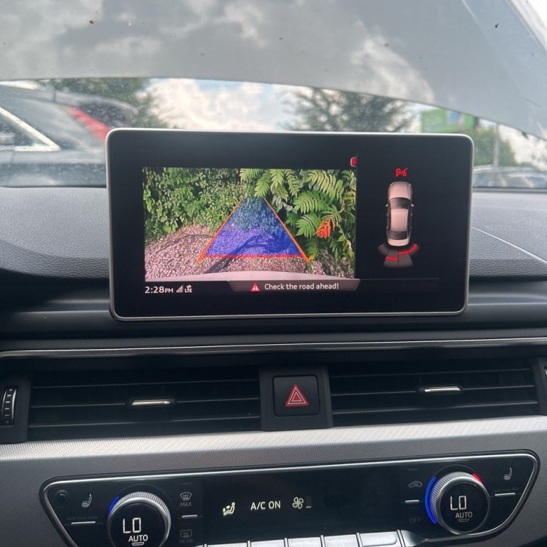 2017 Audi A4 Image 10