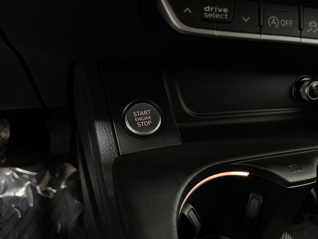 2017 Audi A4 Image 22