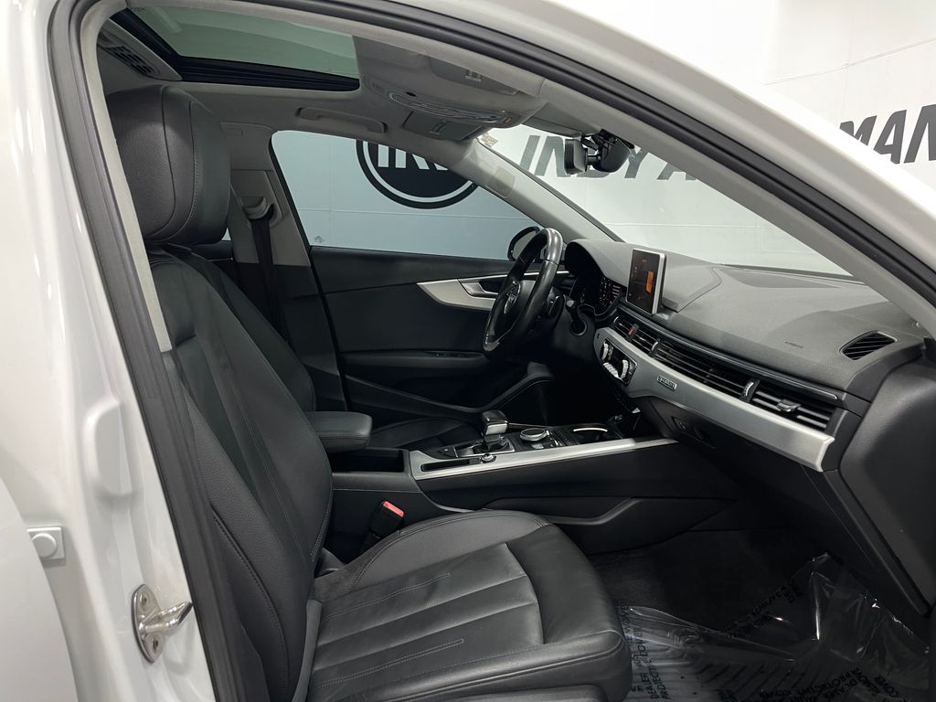 2017 Audi A4 Image 33