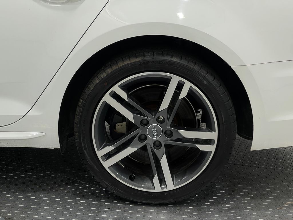 2017 Audi A4 Image 36