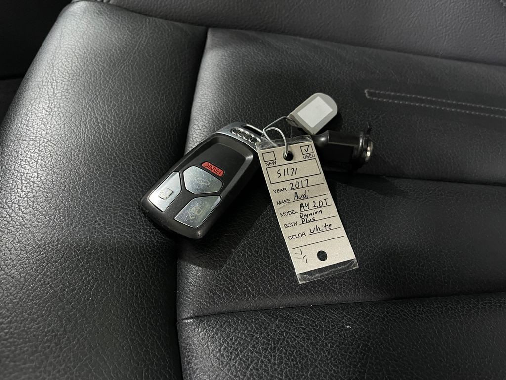 2017 Audi A4 Image 38