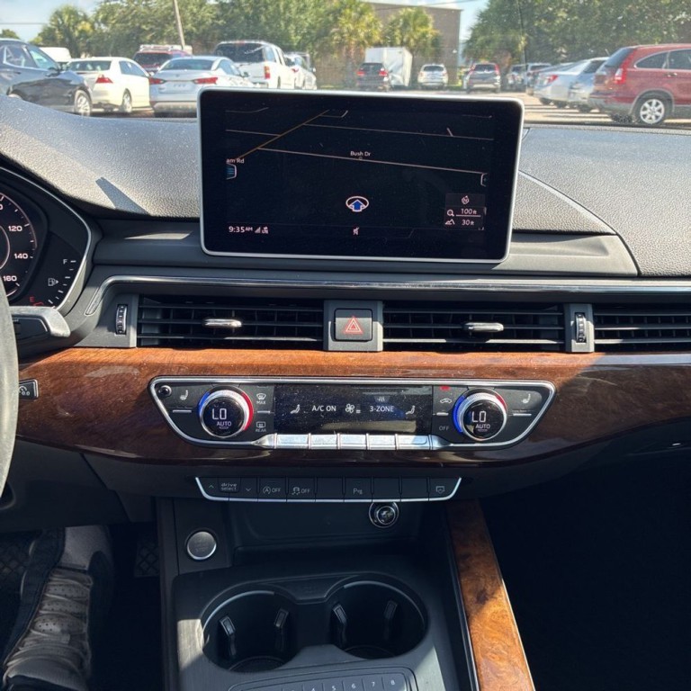 2017 Audi A4 Image 10