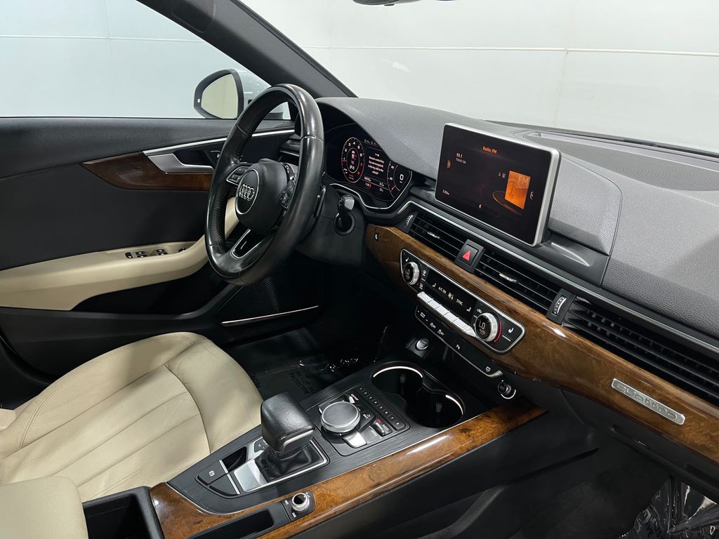 2017 Audi A4 Image 20