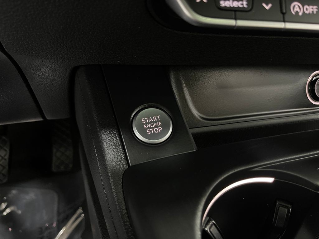 2017 Audi A4 Image 21