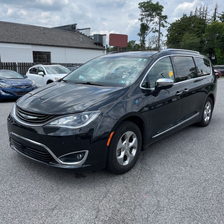 2018 Chrysler Pacifica Image 2