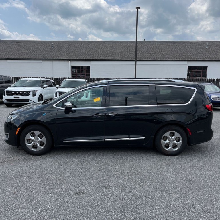 2018 Chrysler Pacifica Image 4