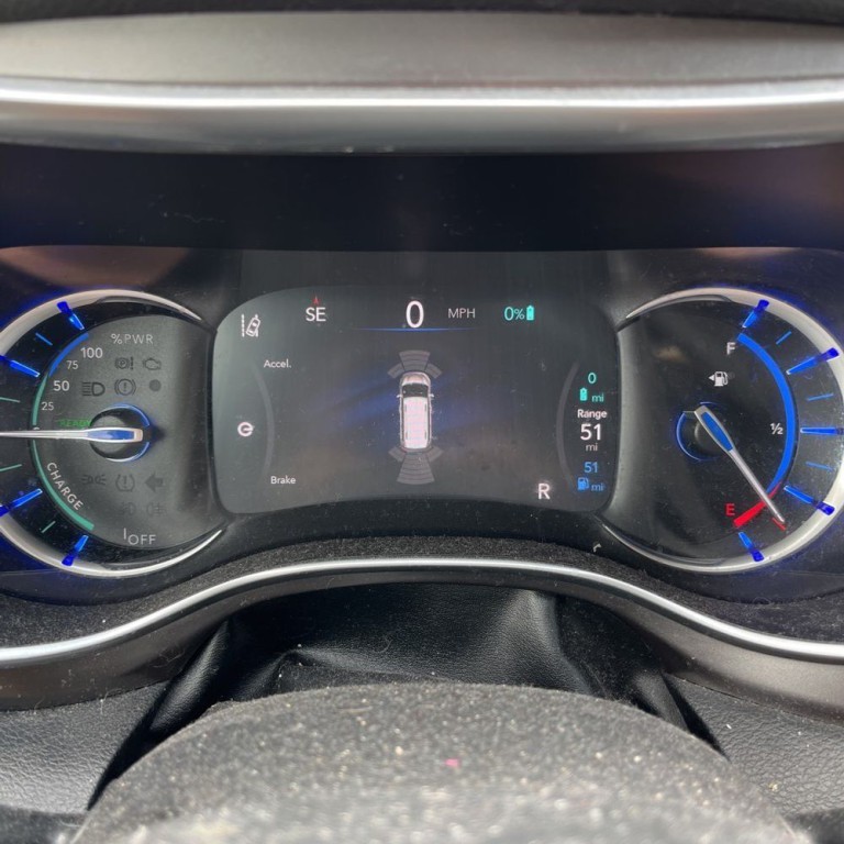 2018 Chrysler Pacifica Image 11