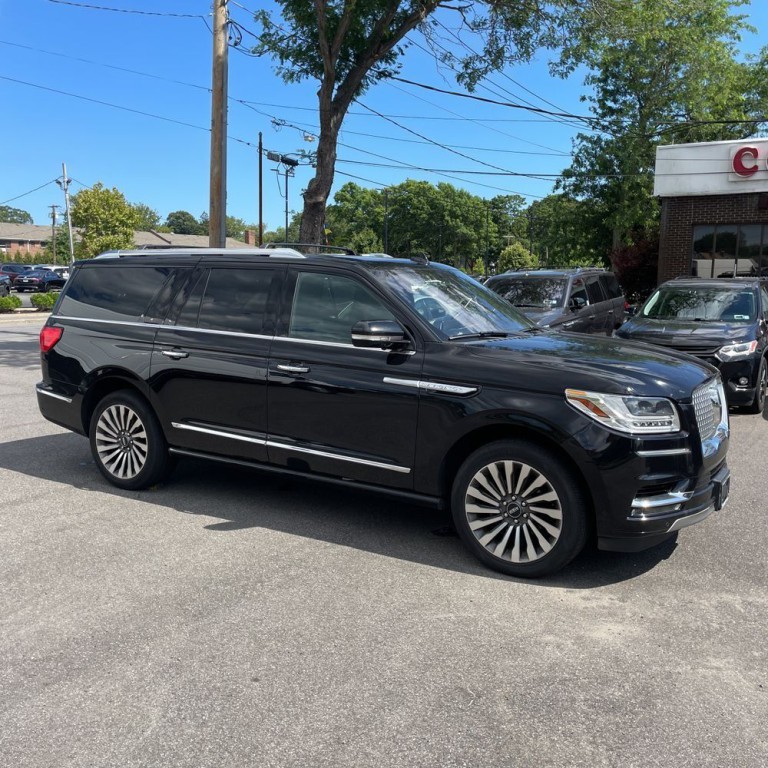 2019 Lincoln Navigator Image 4