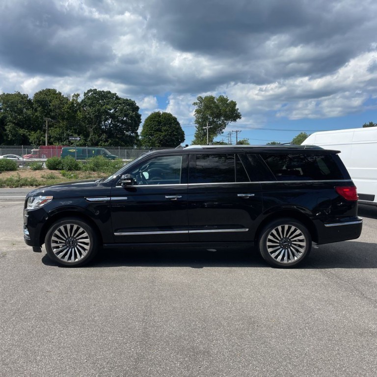 2019 Lincoln Navigator Image 5