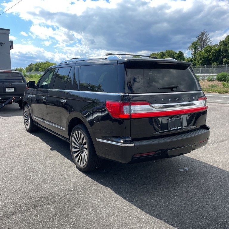 2019 Lincoln Navigator Image 8