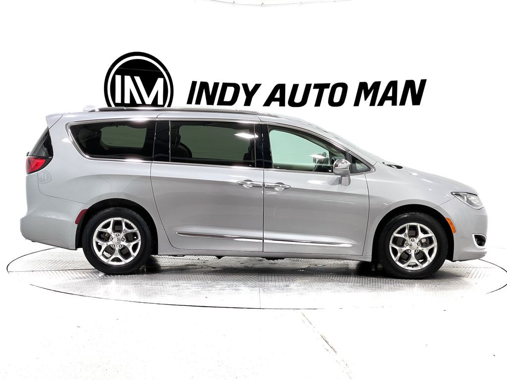2019 Chrysler Pacifica Image 3