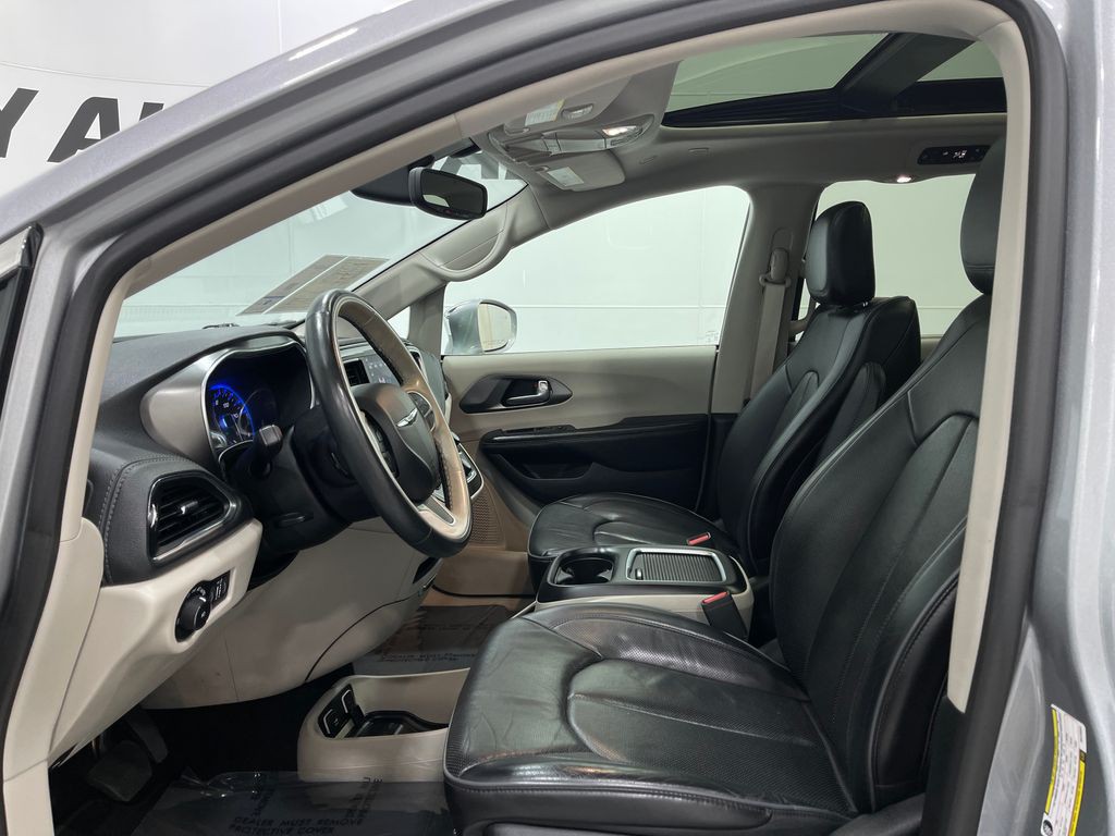 2019 Chrysler Pacifica Image 14