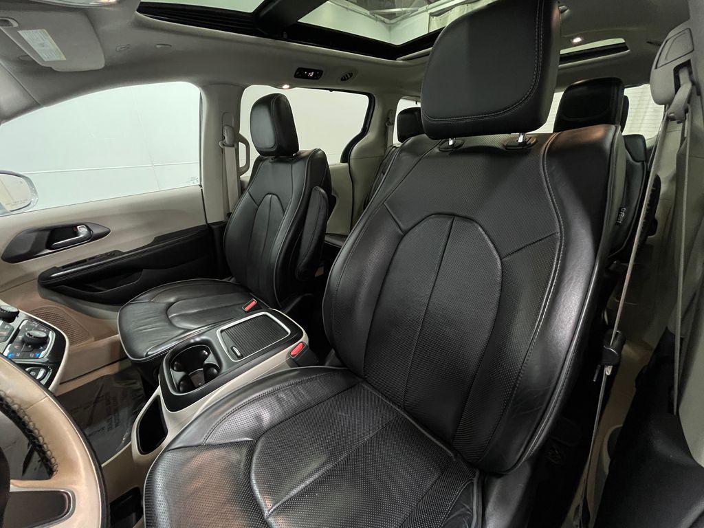 2019 Chrysler Pacifica Image 15