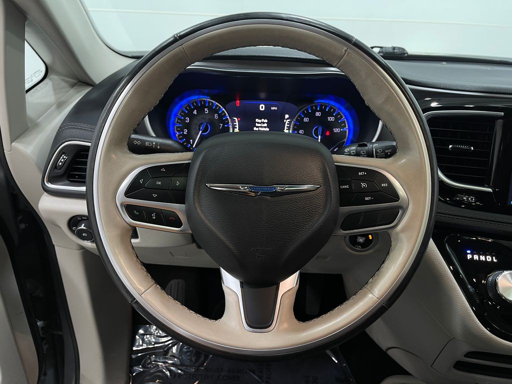2019 Chrysler Pacifica Image 22