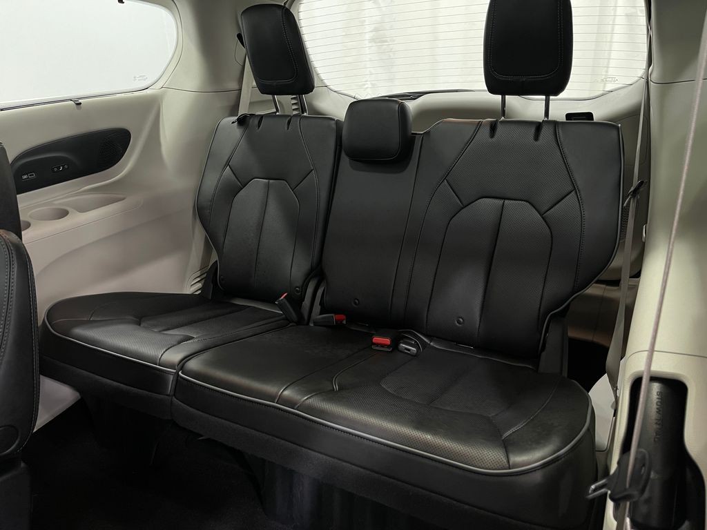 2019 Chrysler Pacifica Image 31