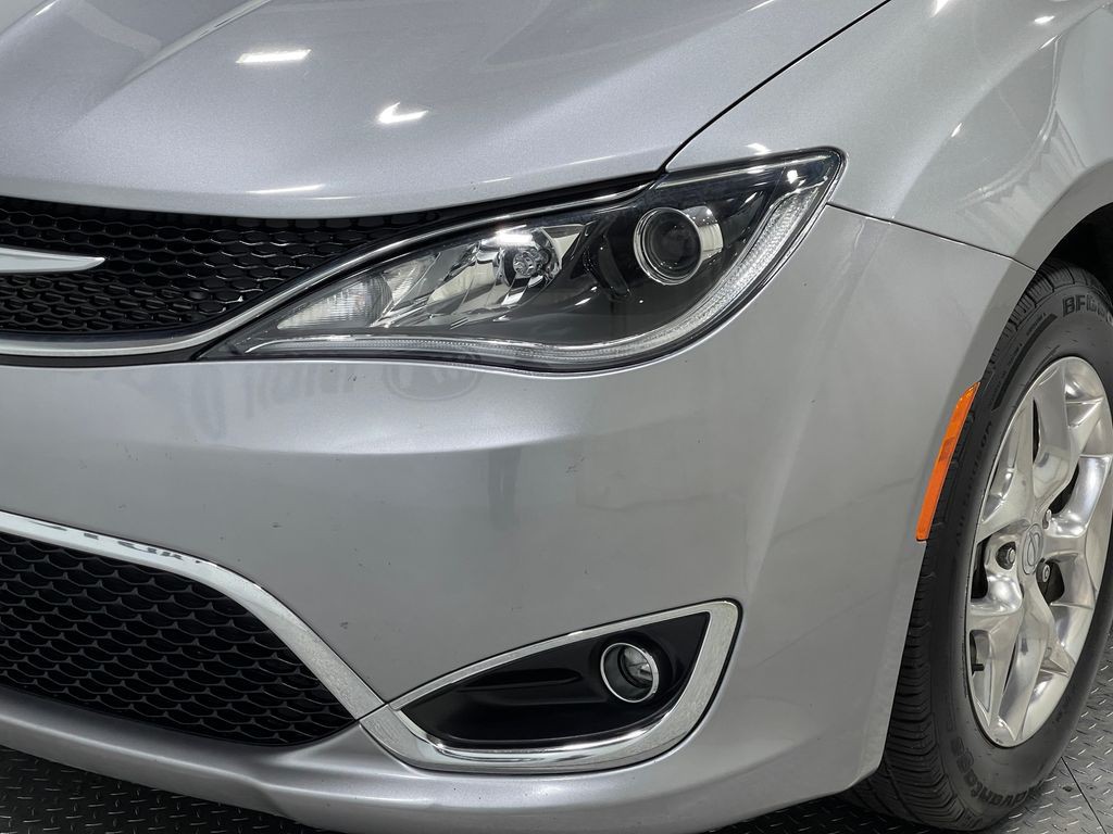 2019 Chrysler Pacifica Image 35