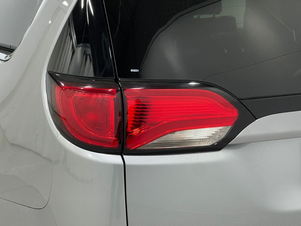 2019 Chrysler Pacifica Image 36