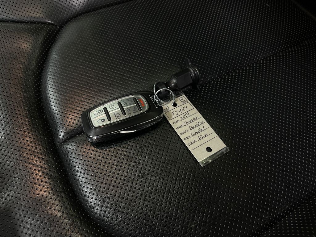 2019 Chrysler Pacifica Image 39