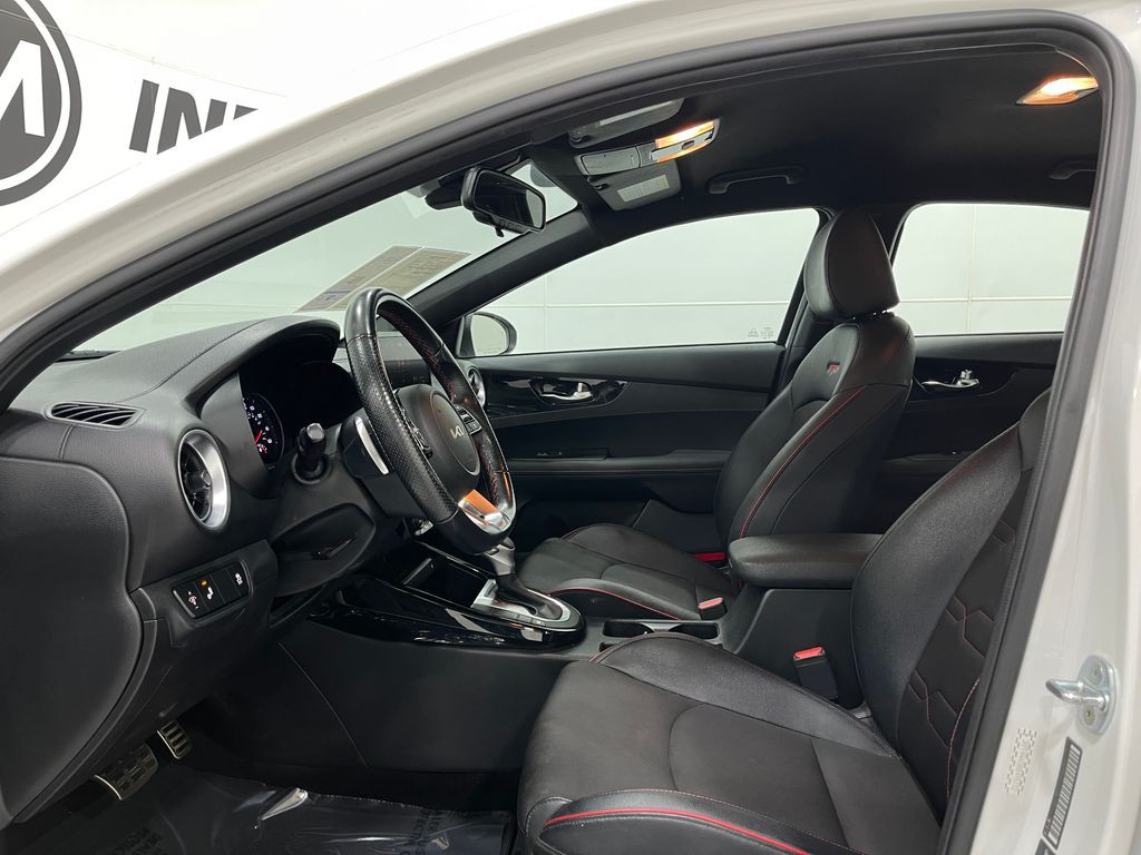 2022 Kia Forte Image 12