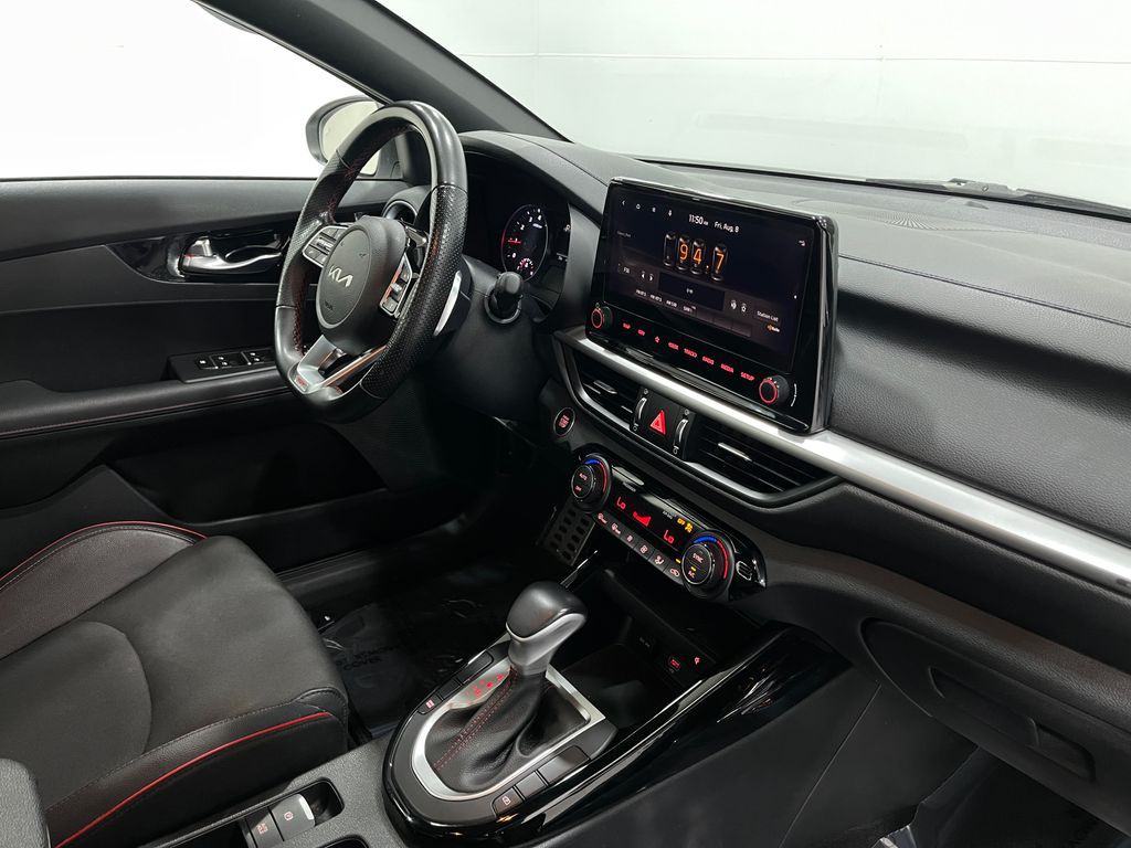 2022 Kia Forte Image 19