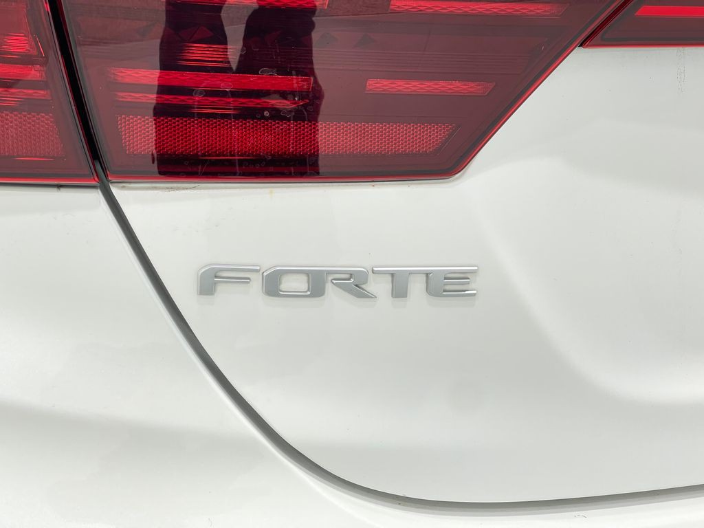 2022 Kia Forte Image 37