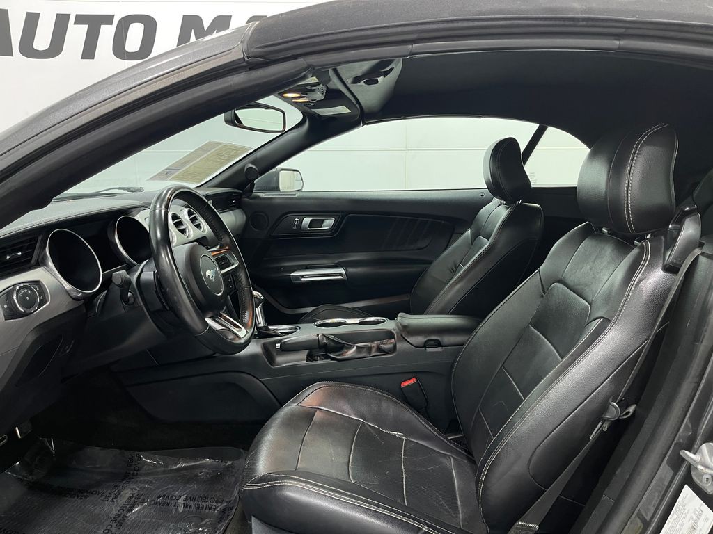 2018 Ford Mustang Image 12