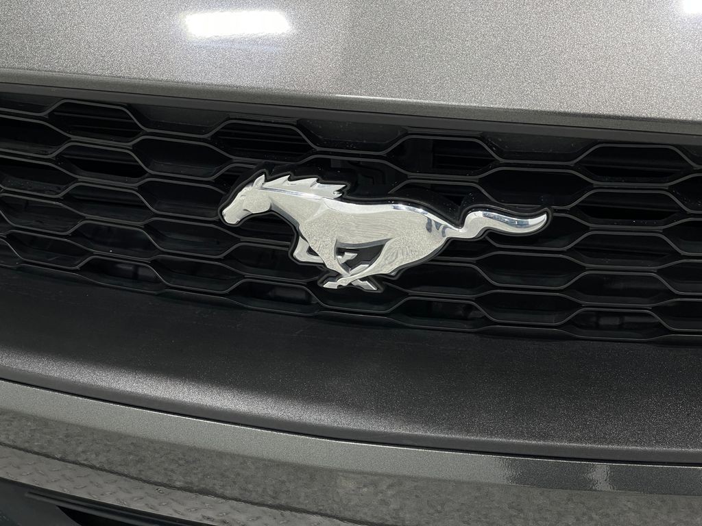2018 Ford Mustang Image 37