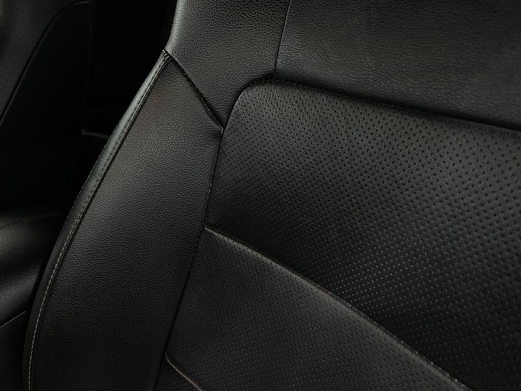 2018 Ford Mustang Image 17