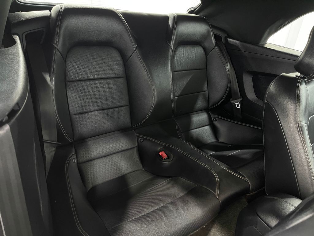 2018 Ford Mustang Image 30