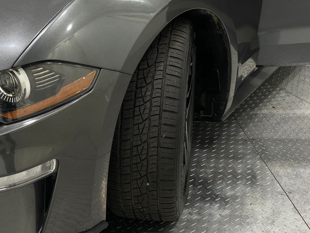 2018 Ford Mustang Image 35