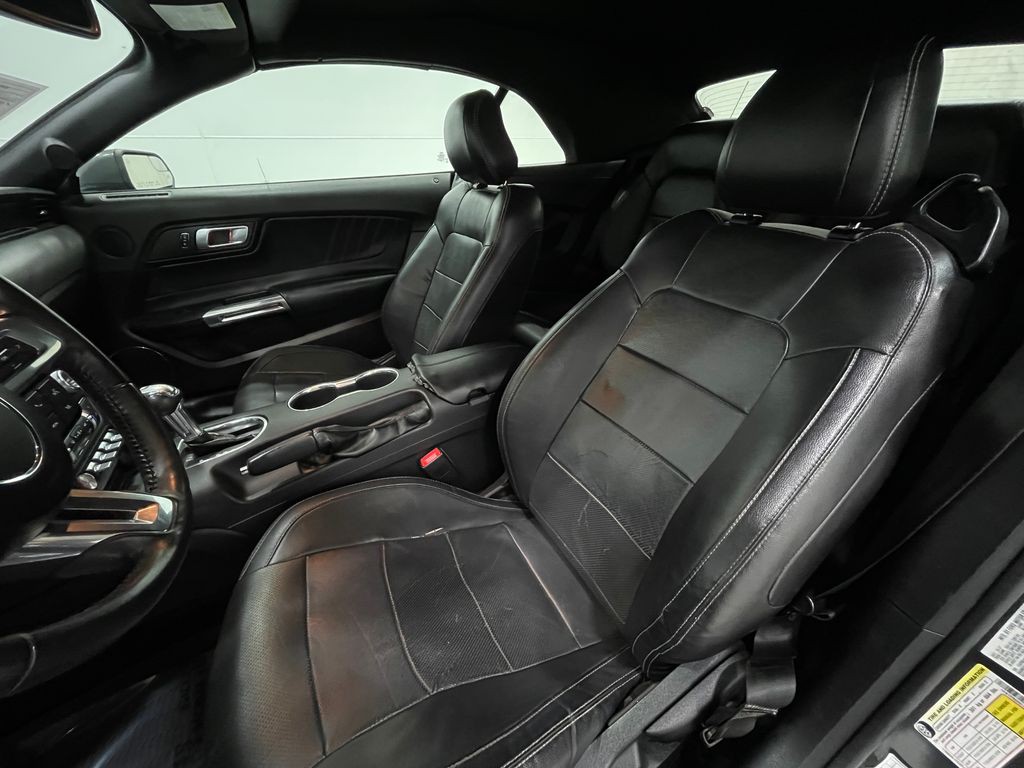 2018 Ford Mustang Image 13