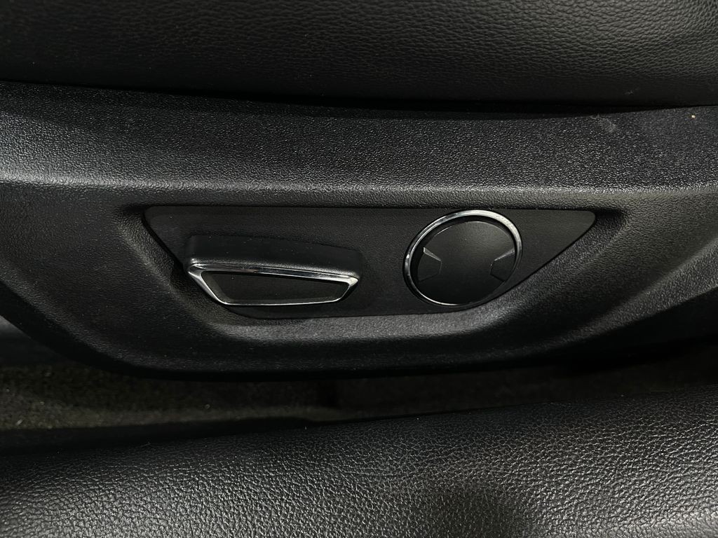 2018 Ford Mustang Image 16