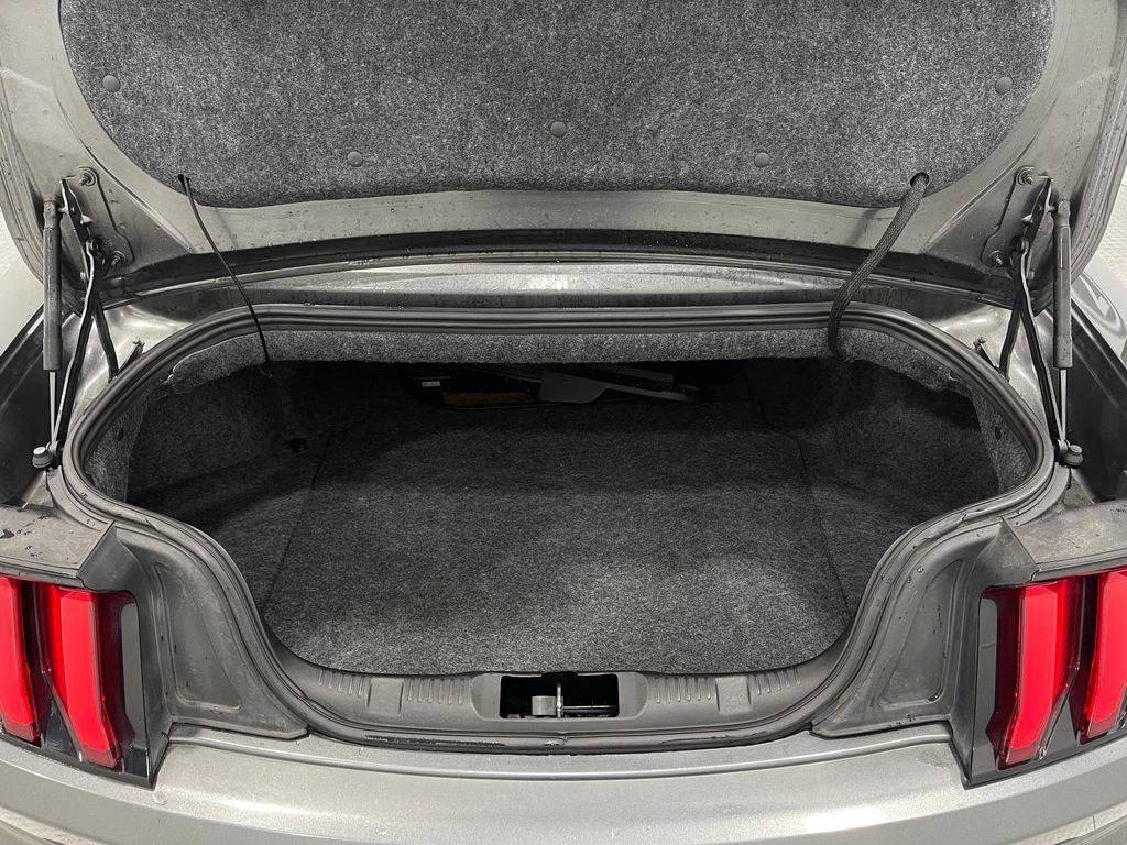 2018 Ford Mustang Image 24