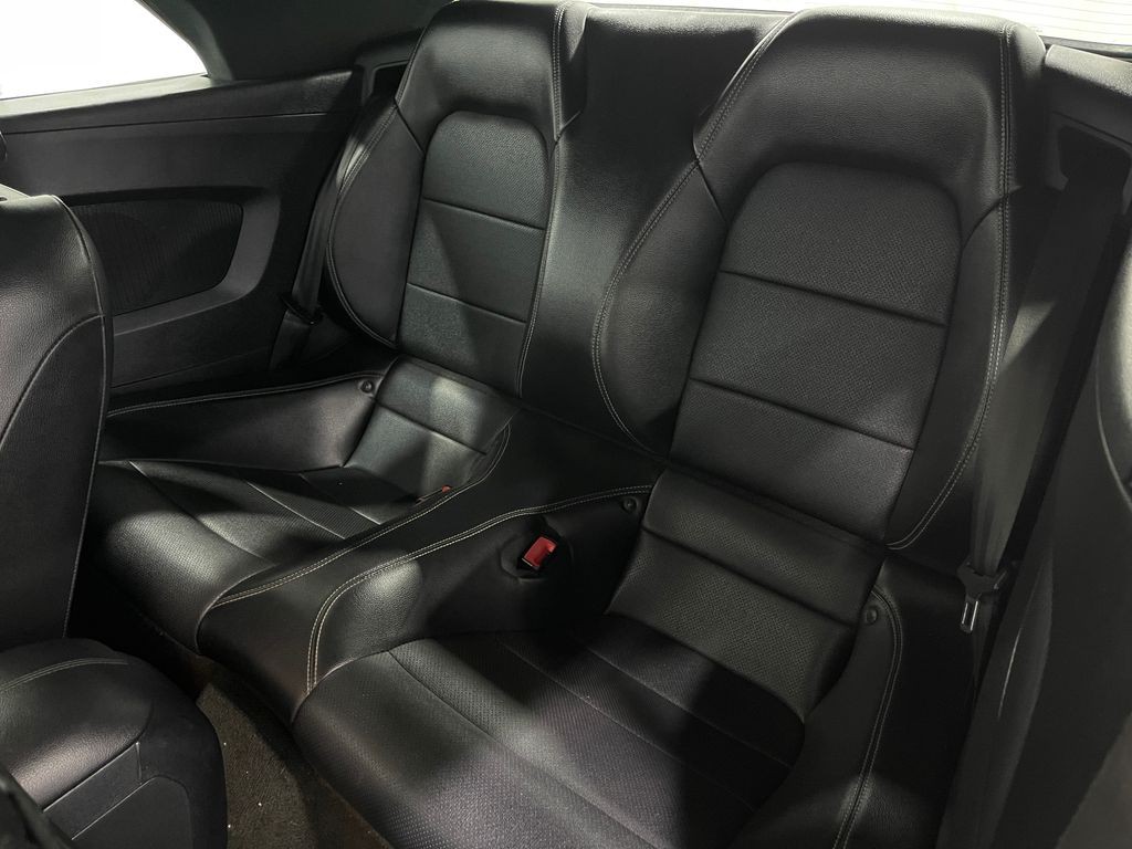 2018 Ford Mustang Image 28