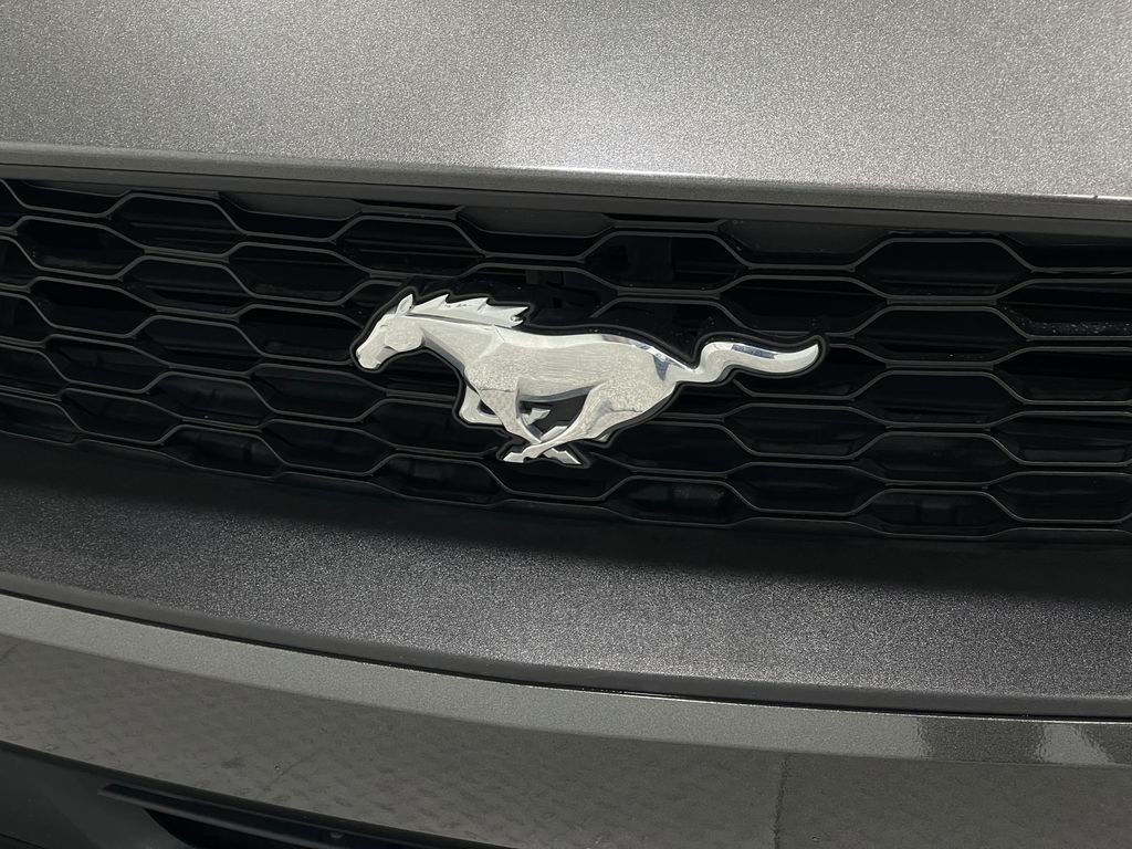 2018 Ford Mustang Image 36