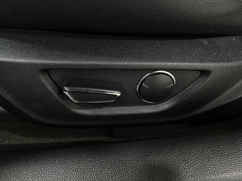 2018 Ford Mustang Image 16