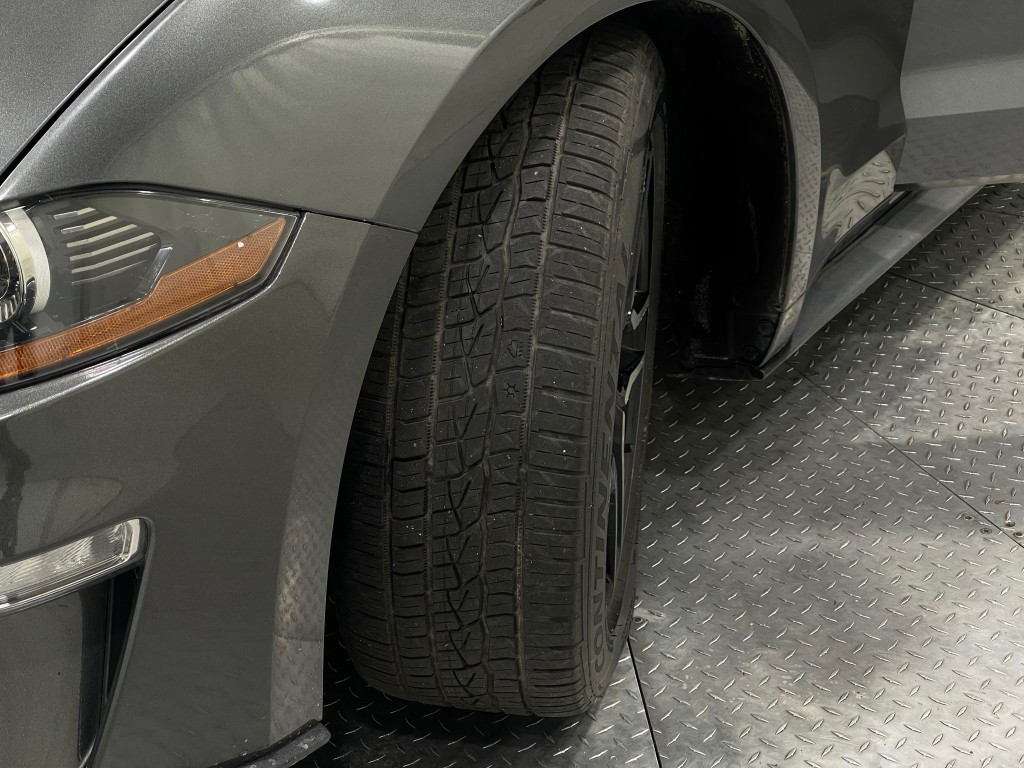 2018 Ford Mustang Image 34