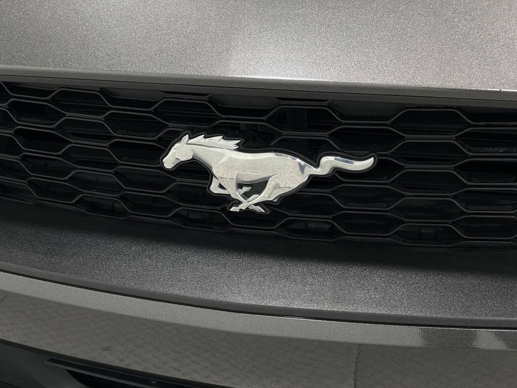 2018 Ford Mustang Image 36
